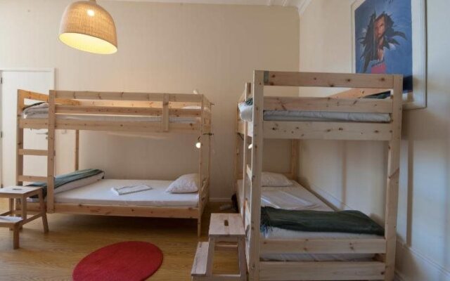 Magnlia Porto Hostel  Suites