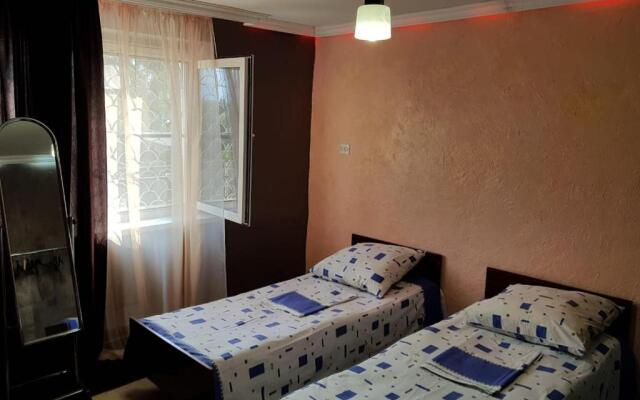 Guesthouse on Kabardinskaya 141