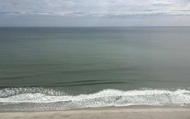 Palms Resort by Elliott Beach Rentals