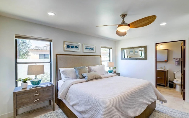 Paradise Valley Abode: Pool, Near Downtown Phoenix