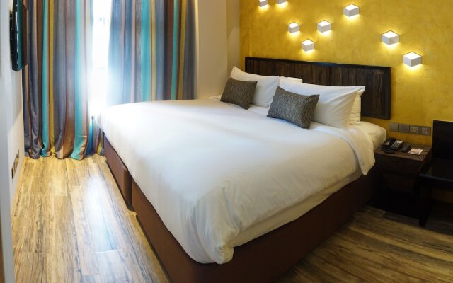 Aspira D' Andora Sukumvit 16