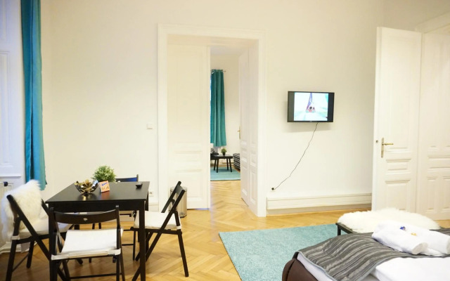 Urban City Apartment - Contactless Check-In