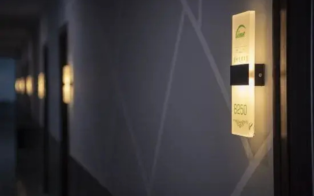 Lime Chain Hotel