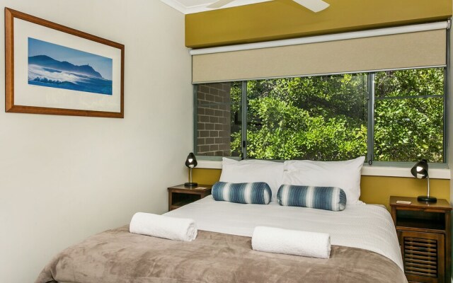 7 James Cook Apartments