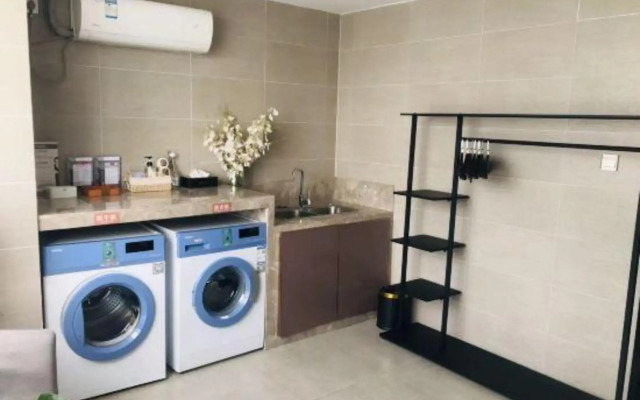 HomeinnPlus (Hohhot Fengzhou Road)