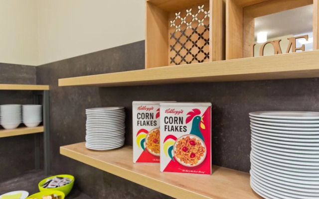 Super 8 By Wyndham Freiburg