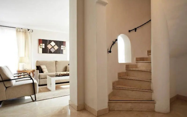 Las Lomas Village – Luxury Apartments