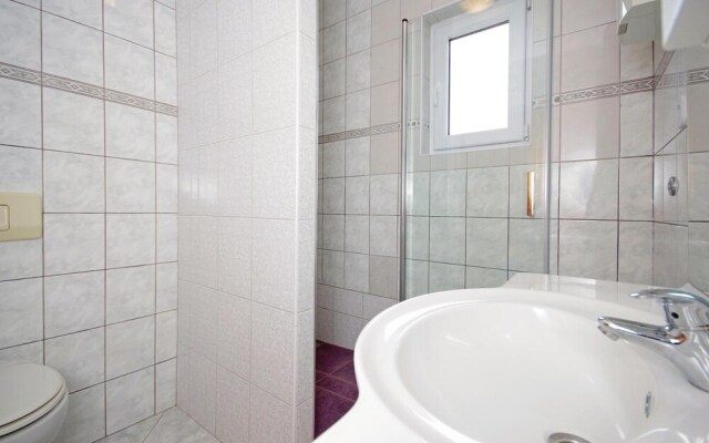 Beautiful Home in Makarska With Wifi and 1 Bedrooms