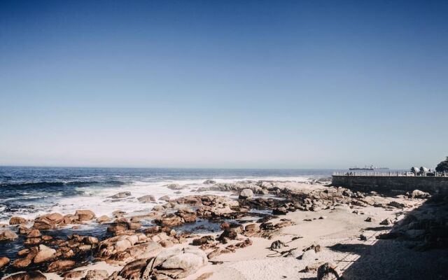 Bantry Bay Suite Hotel