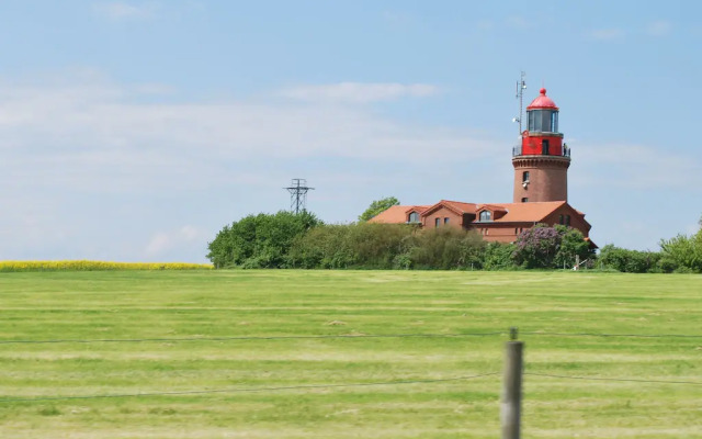 Large, Comfortable Apartment by the sea