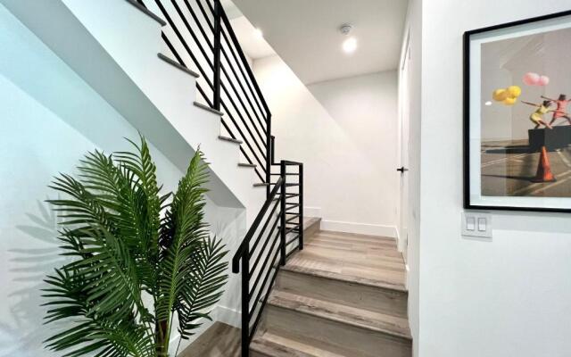 Hollywood Art Gallery House - Iconic LA Views