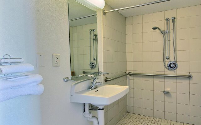 Motel 6 Austin, TX - North Central