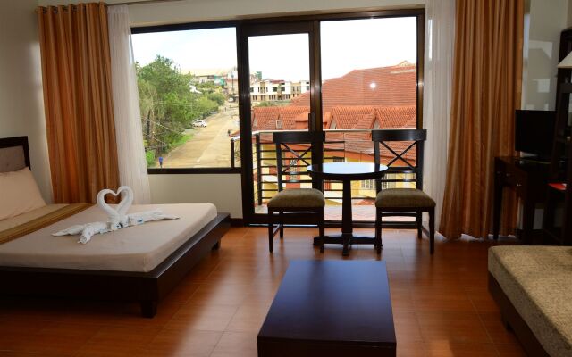 Gardenville Hotel