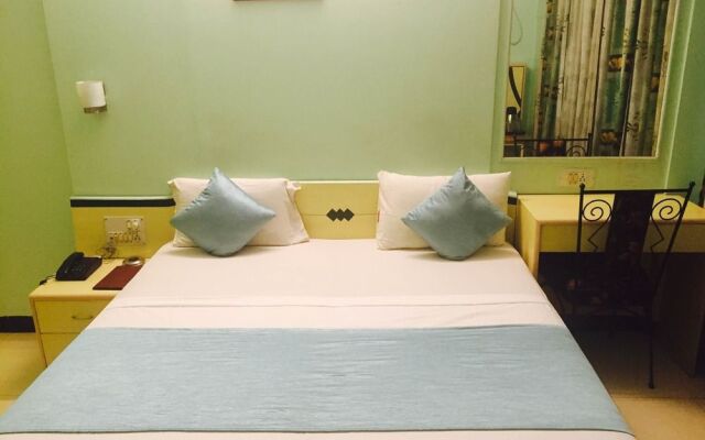 Hotel Woodland