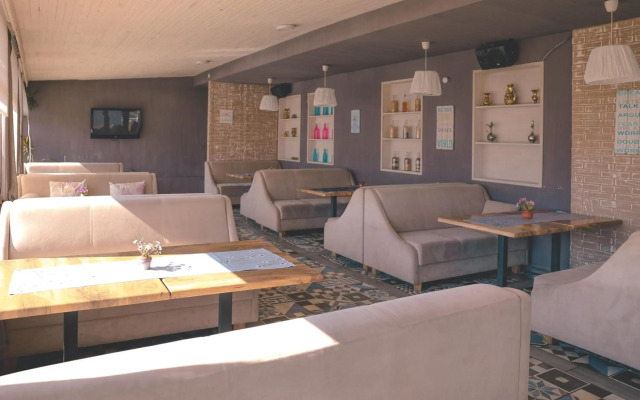 Seven Seasons Hotel