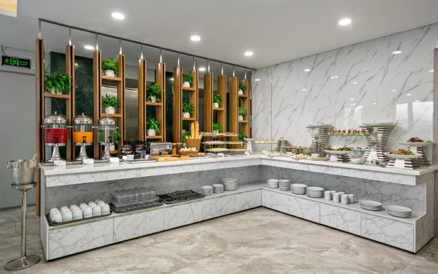 Calix Hotel