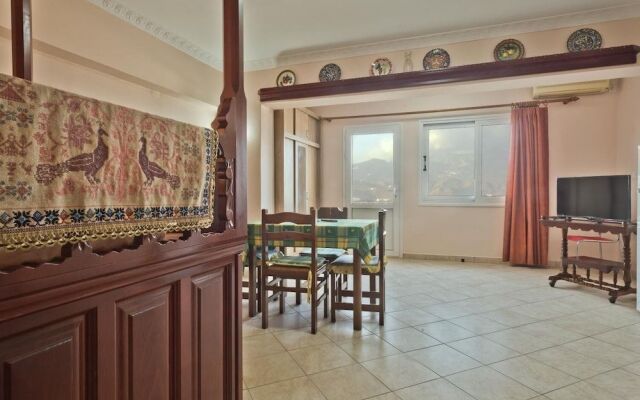 Fronis Apartment