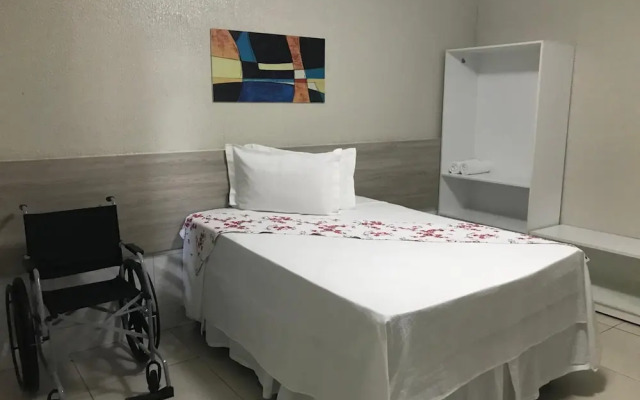 Hotel Leon