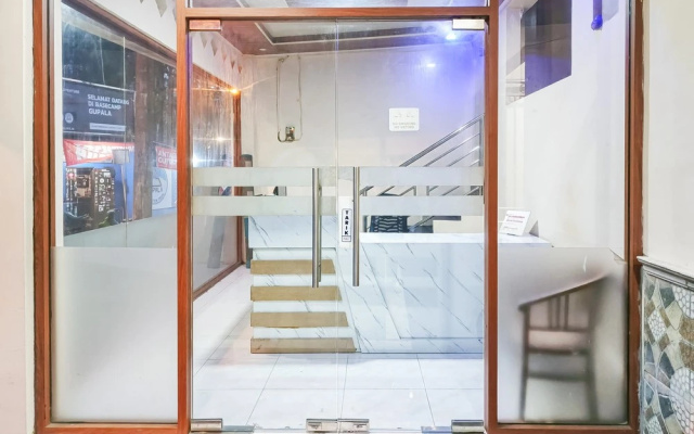 Reddoorz Guciwan Hotel Near Objek Wisata Guci – Guest Rooms – Guci