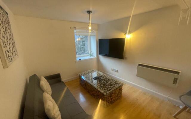 Alpine Apartments - 1