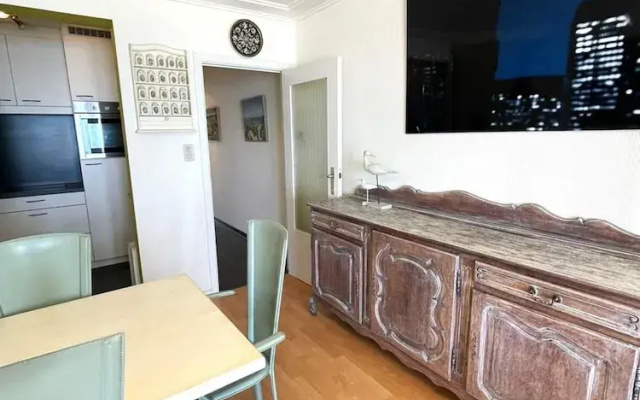 Apartment for 5 People With sea View