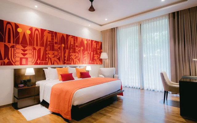Waters Edge Hotel