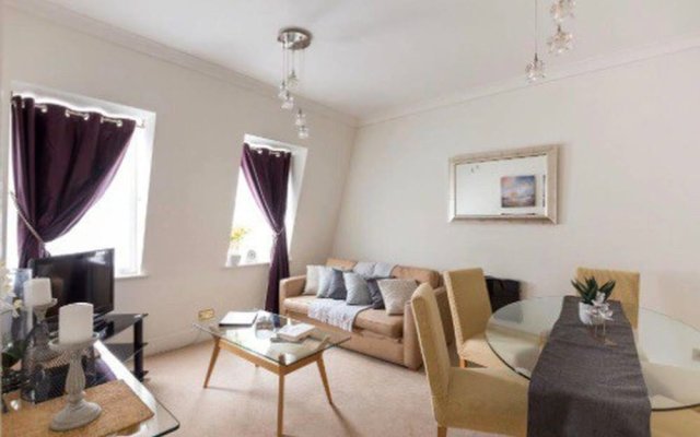 2 Bed Serviced Apt In Mayfair