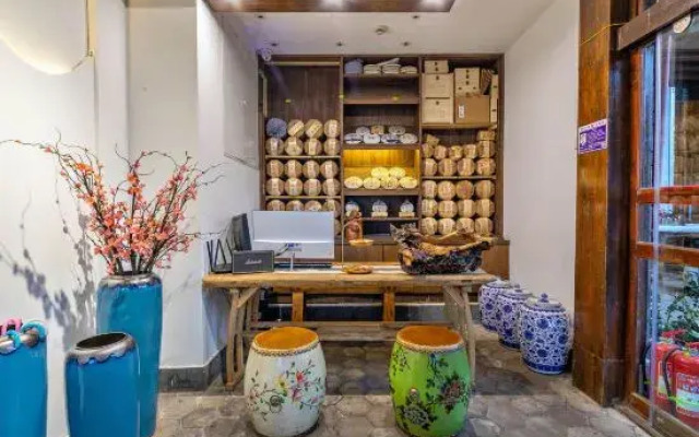 Boyinwan Inn (Lijiang Yishan)