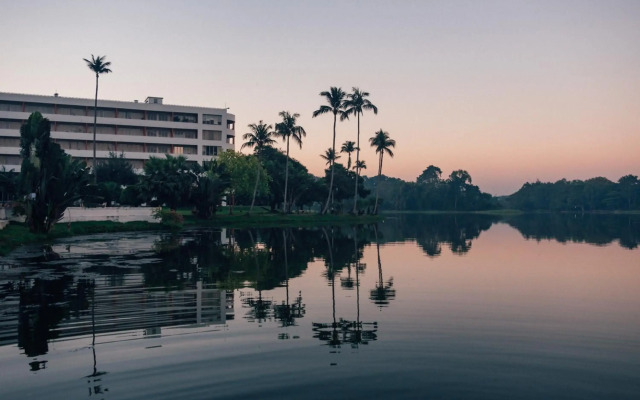 Inya Lake Hotel