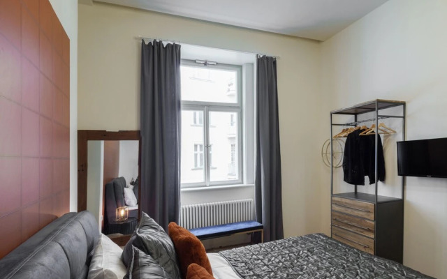 MN6 Luxury Suites by Adrez Living