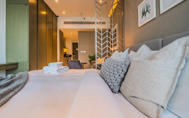 Monty - Eloquent Cozy Studio with Incredible Canal Views