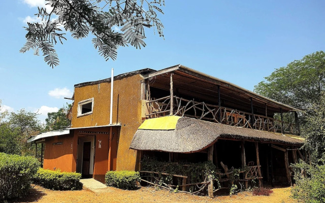 Hornbill Bush Lodge