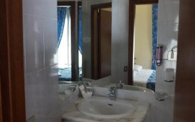 Hotel Tritone