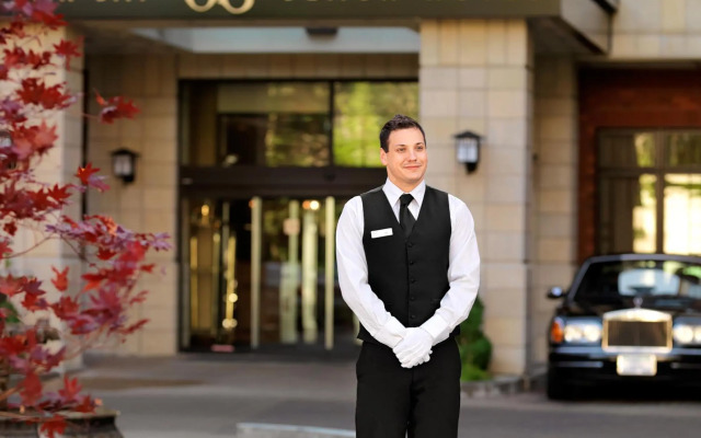 Oak Bay Beach Hotel