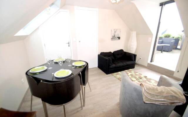 Apartment With one Bedroom in Saint-briac-sur-mer, With Furnished Terr