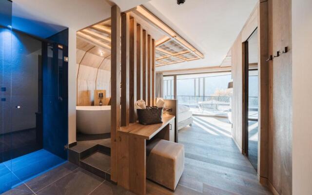 Kronhotel Leitgam luxury hotel for two