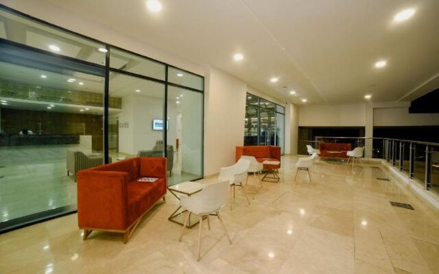 Hotel Dorado Plaza Alto Prado