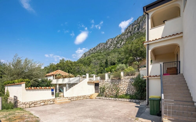 Villa Anna With Private Pool And Garden