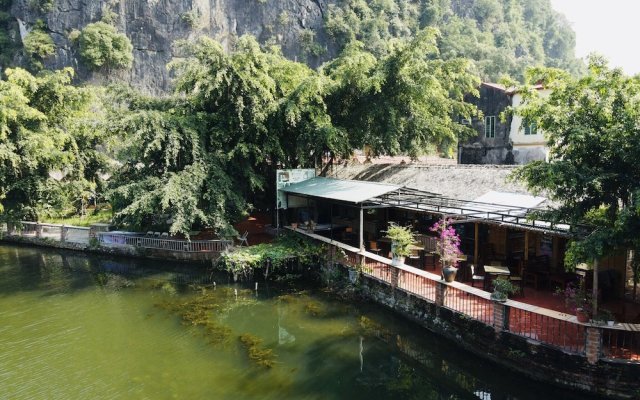 Tam Coc Bungalow