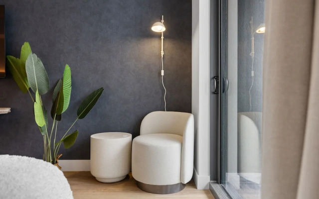 Luxury City View Condo