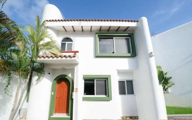 8 Pax Basic Pool Villa