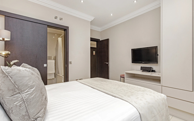 130 Queen's Gate Apartments