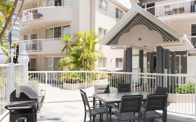 Costa D'ora Apartments