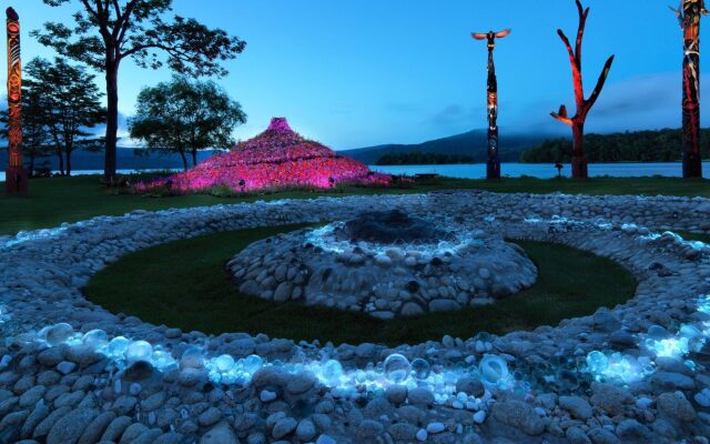 Lake Akan Tsuruga Wings