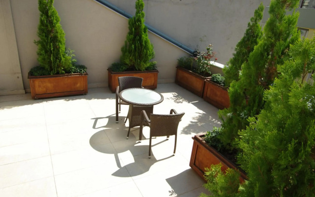 Pera Residence