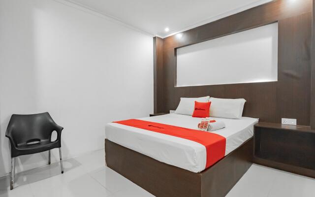 RedDoorz Plus @ Ruko Klandasan Ulu