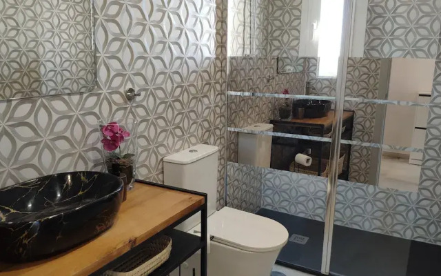 Beautiful 1 Bedroom Apartment