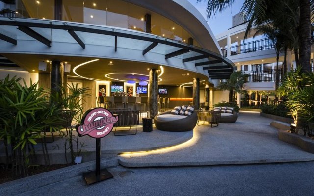 Novotel Phuket Karon Beach Resort And Spa - SHA Extra Plus