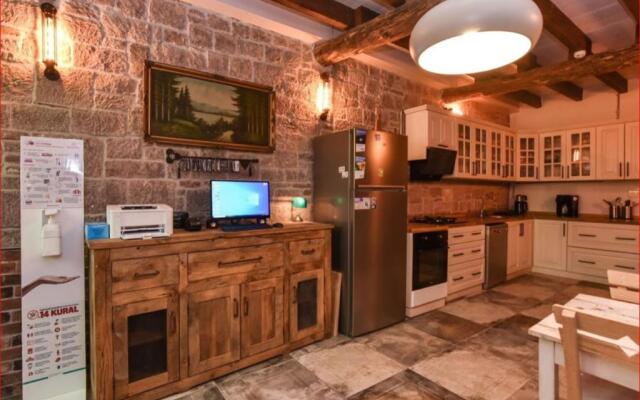 Lunaria Guest House