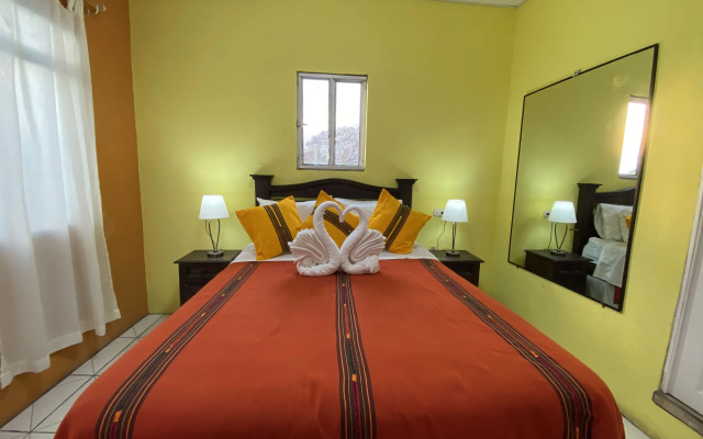 Hotel Panajachel Los Angeles